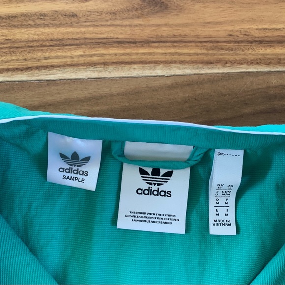adidas Windbreak Pullover - Picture 4 of 7